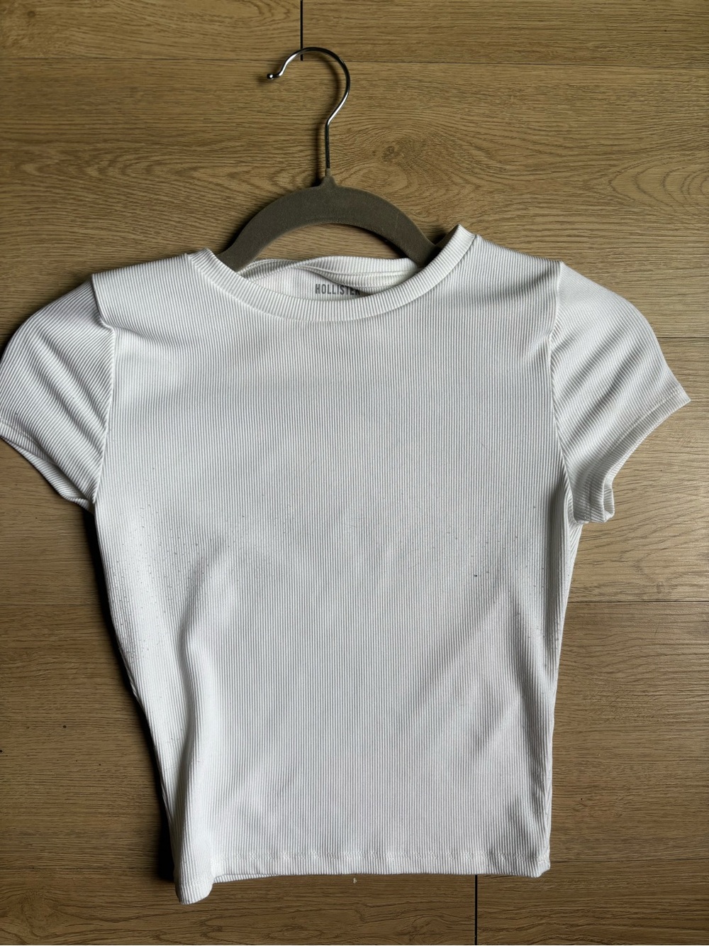 Hollister White Ribbed Crewneck Short Sleeve Tee